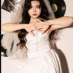 朵朵 💐等待收留