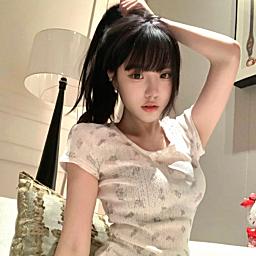 小怡吃不饱